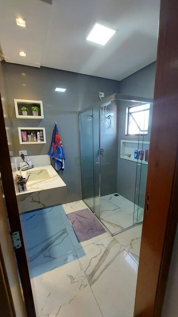 CASA A VENDA COM 3 QUARTOS E 1 SUITE NO JD. OCTÁVIO CESÁRIO CAMBÉ
