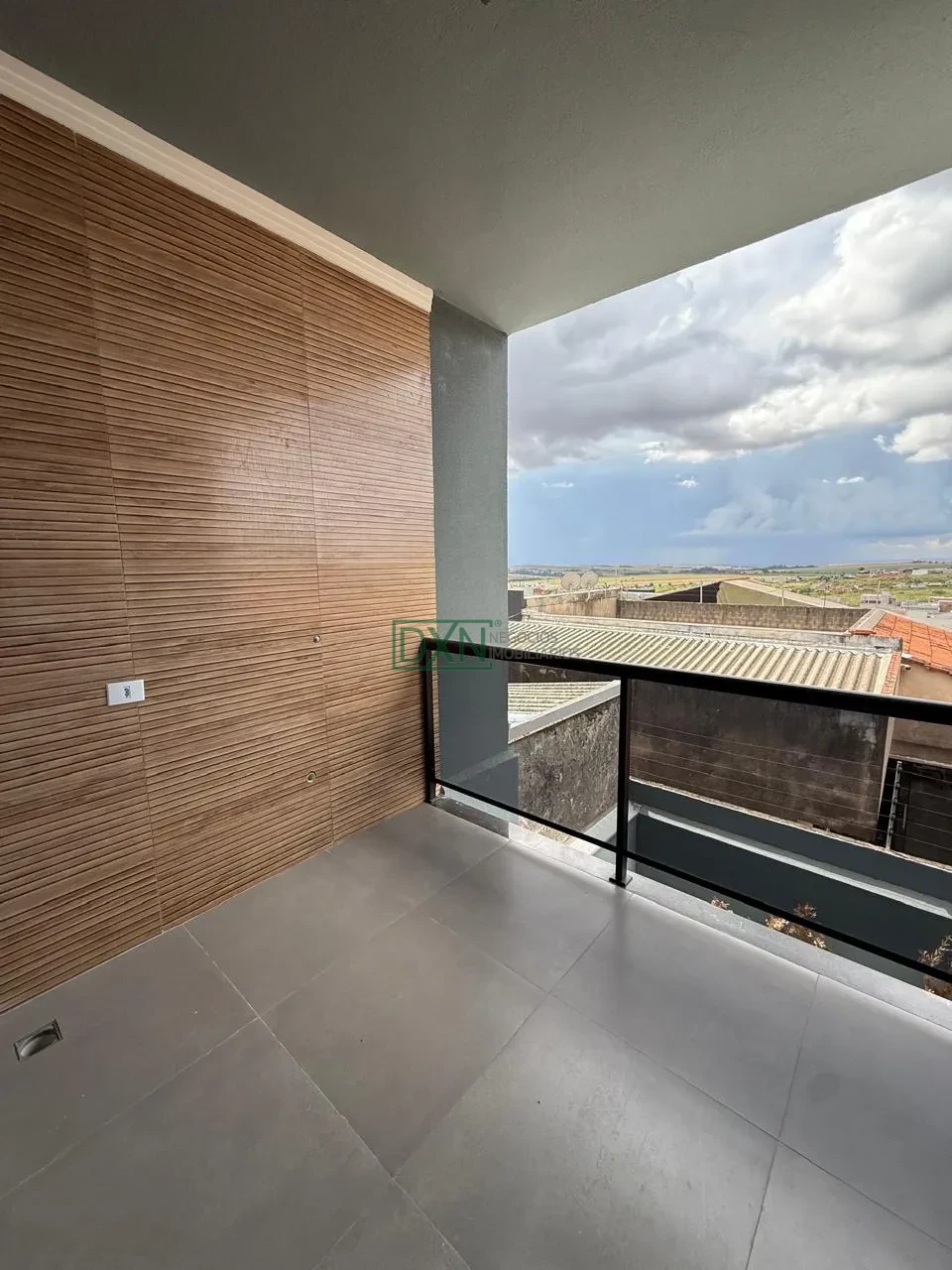 Casa Geminada Assobradada com 03 quartos no Cidade Verde em Cambé