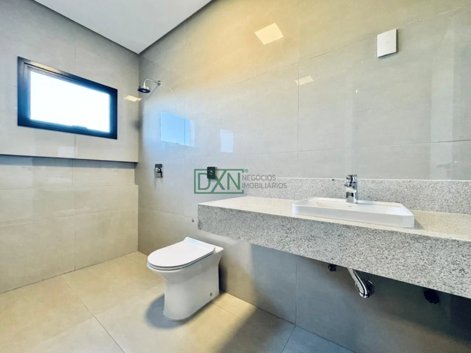 CASA EM ALTO PADRÃO COM 4 SUÍTES NO VILLÁGIO DO ENGENHO