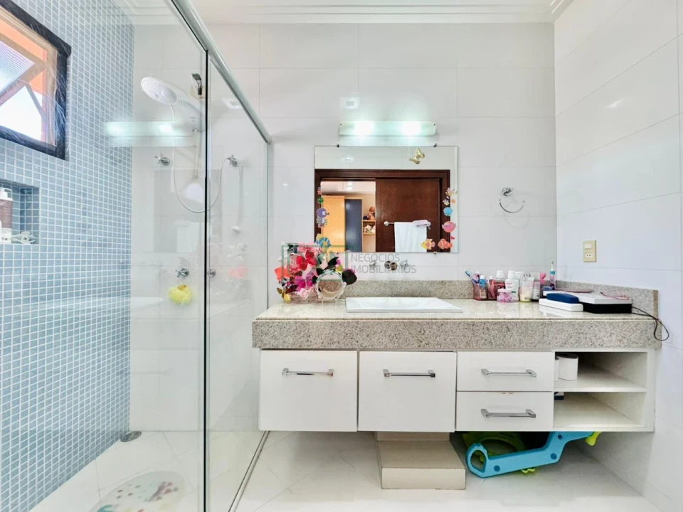 SOBRADO COM 3 SUÍTES NO CONDOMÍNIO HORIZONTAL VILLÁGIO DO ENGENHO