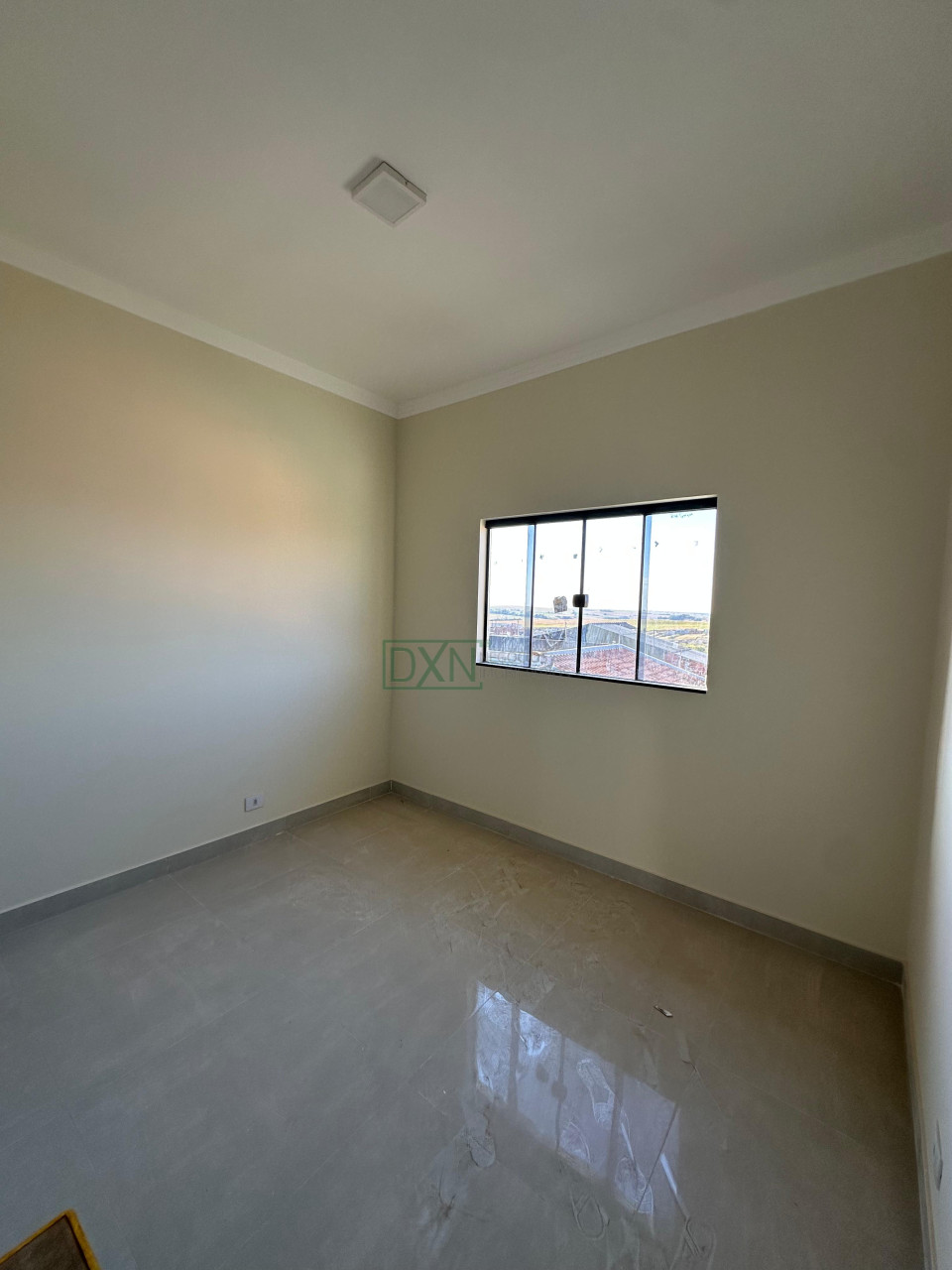 Casa Geminada Assobradada com 03 quartos no Jd Monte Alto em Cambé