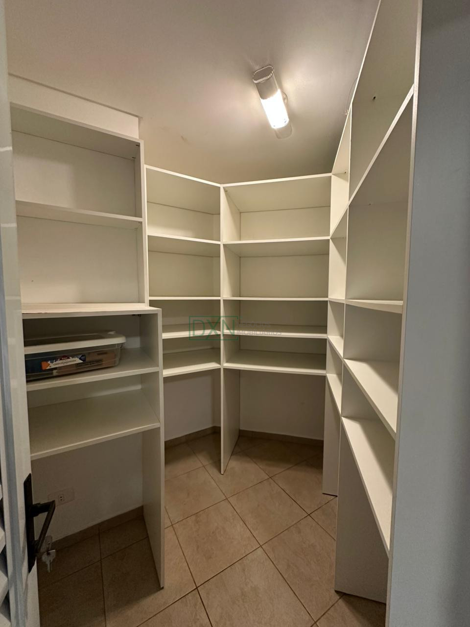 SOBRADO DE ALTO PADRÃO COM 3 QUARTOS E SUITE NO CONDOMÍNIO HORIZONTAL VILLÁGIO DO ENGENHO