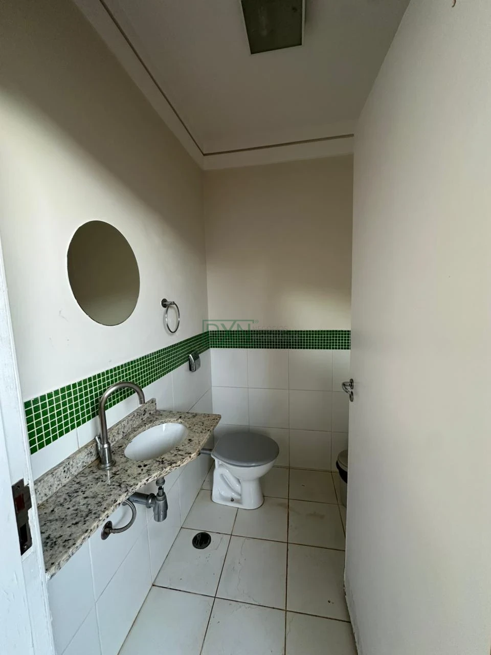 CASA TERREA COM 3 SUITES NO CONDOMÍNIO HORIZONTAL VILLÁGIO DO ENGENHO