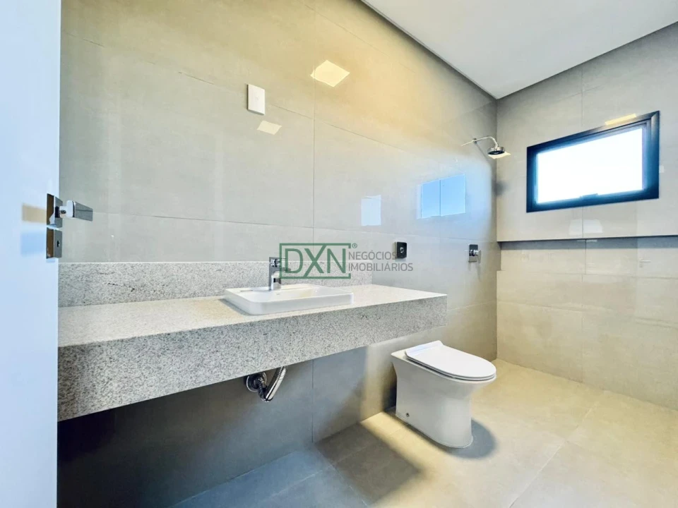 CASA EM ALTO PADRÃO COM 4 SUÍTES NO VILLÁGIO DO ENGENHO