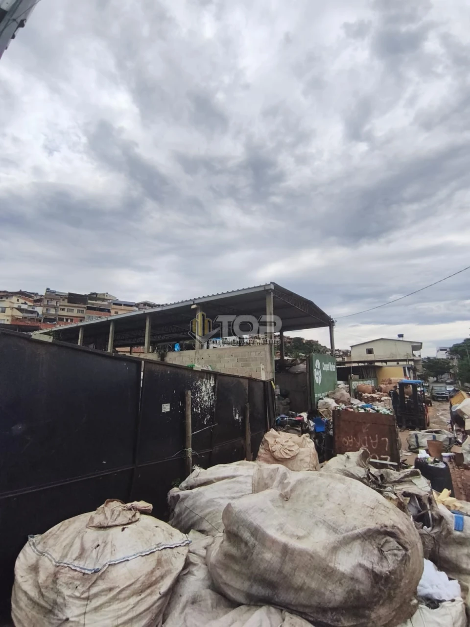 Imagens do imóveis TERRENO A VENDA - SAFIRA