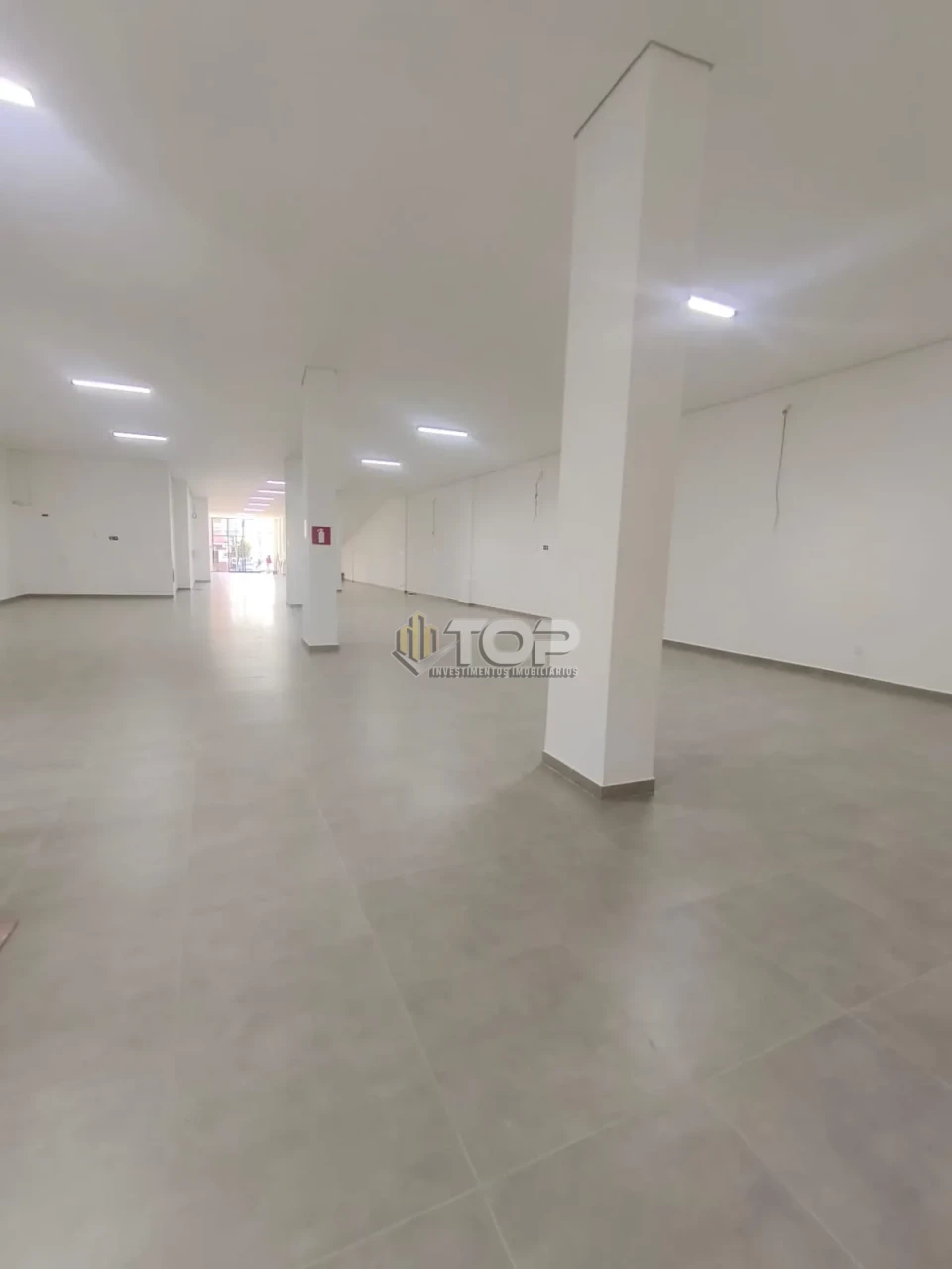 Imagens do imóveis LOJA PARA VENDA OU LOCAÇÃO - BARRA
