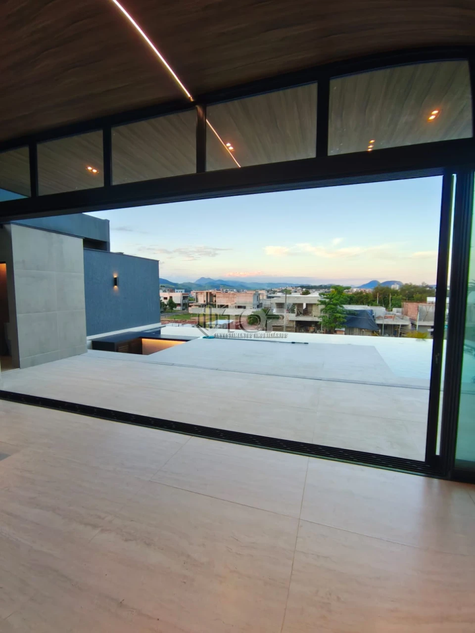 Imagens do imóveis CASA A VENDA - CONDOMINIO SOLARE