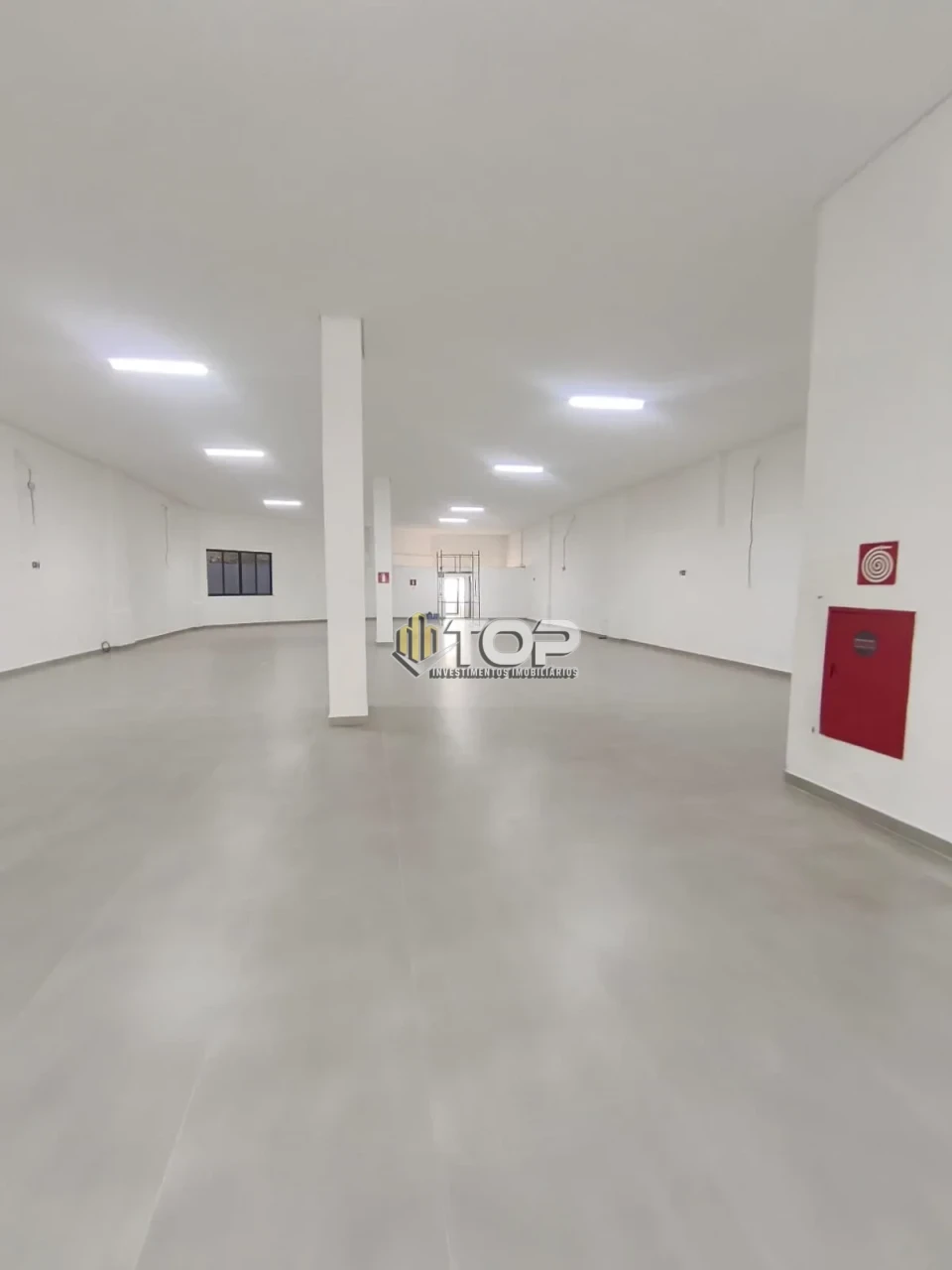 Imagens do imóveis LOJA PARA VENDA OU LOCAÇÃO - BARRA