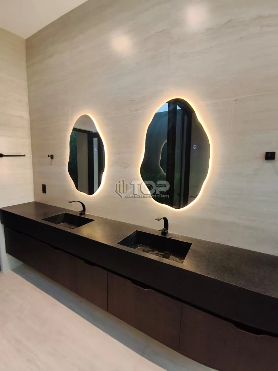 Imagens do imóveis CASA A VENDA - CONDOMINIO SOLARE