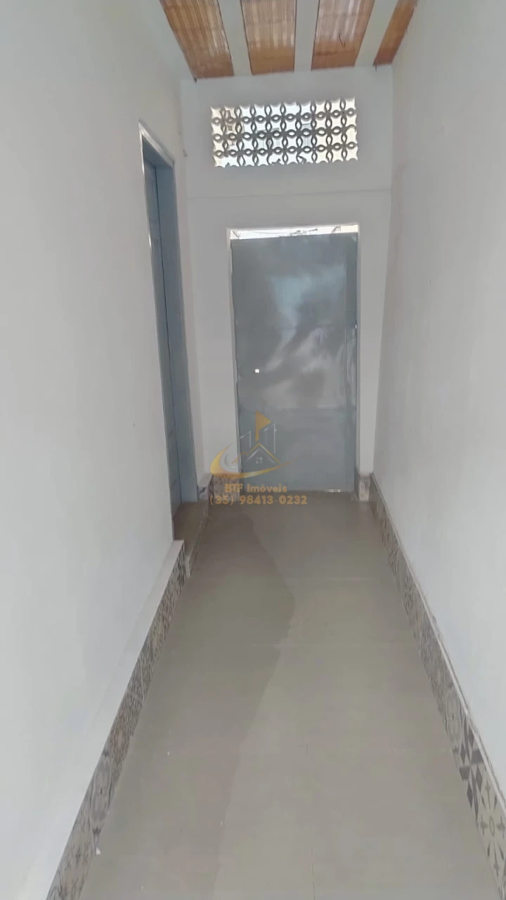 Imagens do imóveis CASA LOC. CENTRO 5/4, BANHEIRO, LAVABO, AREA SERV,QUINTAL  - SEM GARAGEM