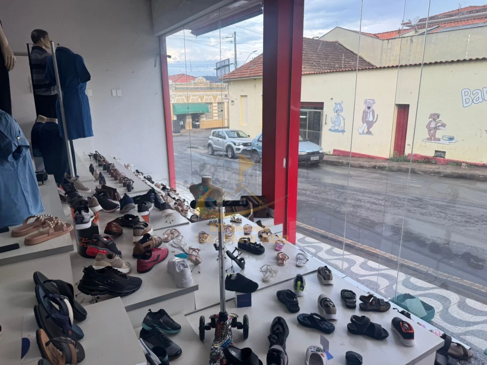 Imagens do imóveis IMOVEL COMERCIAL loja com 220 mts e 2 banheiros - centro - Nepomuceno -MG