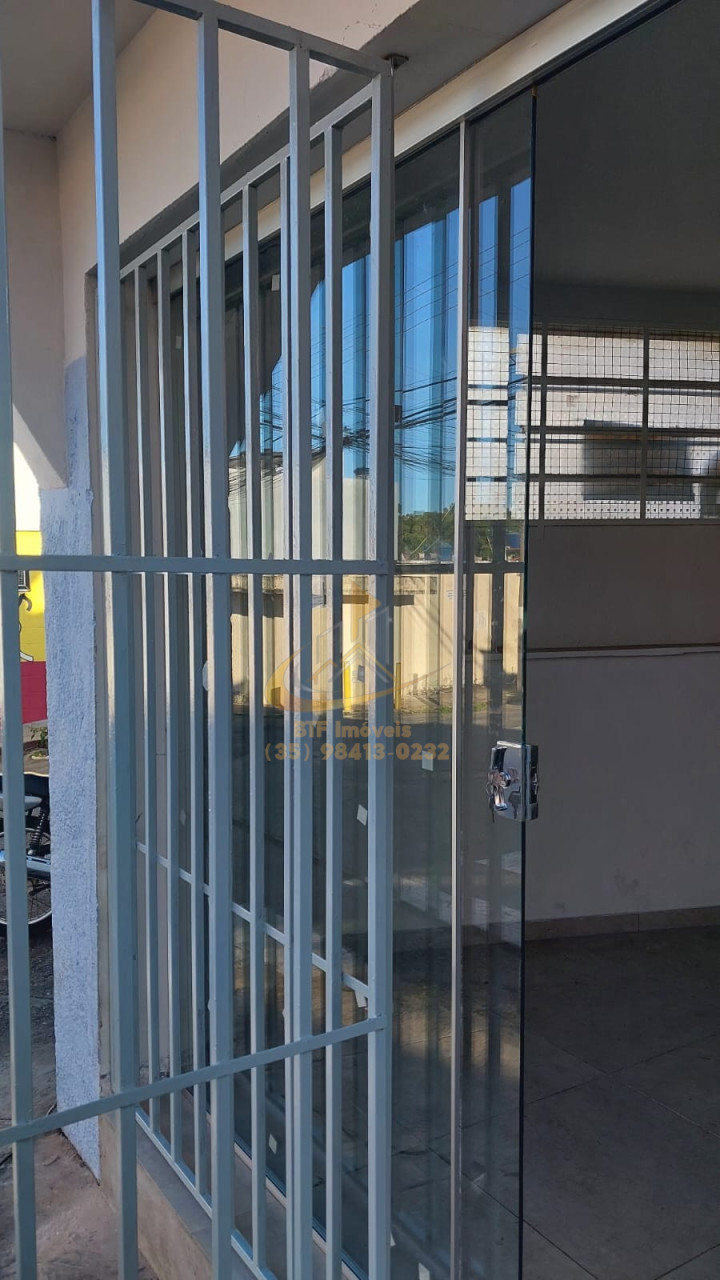 Imagens do imóveis STUDIO OU IMOVEL COMERCIAL COM PORTA DE VIDRO E PORTA AÇO VILA SAO FRANCISCO LAVRAS