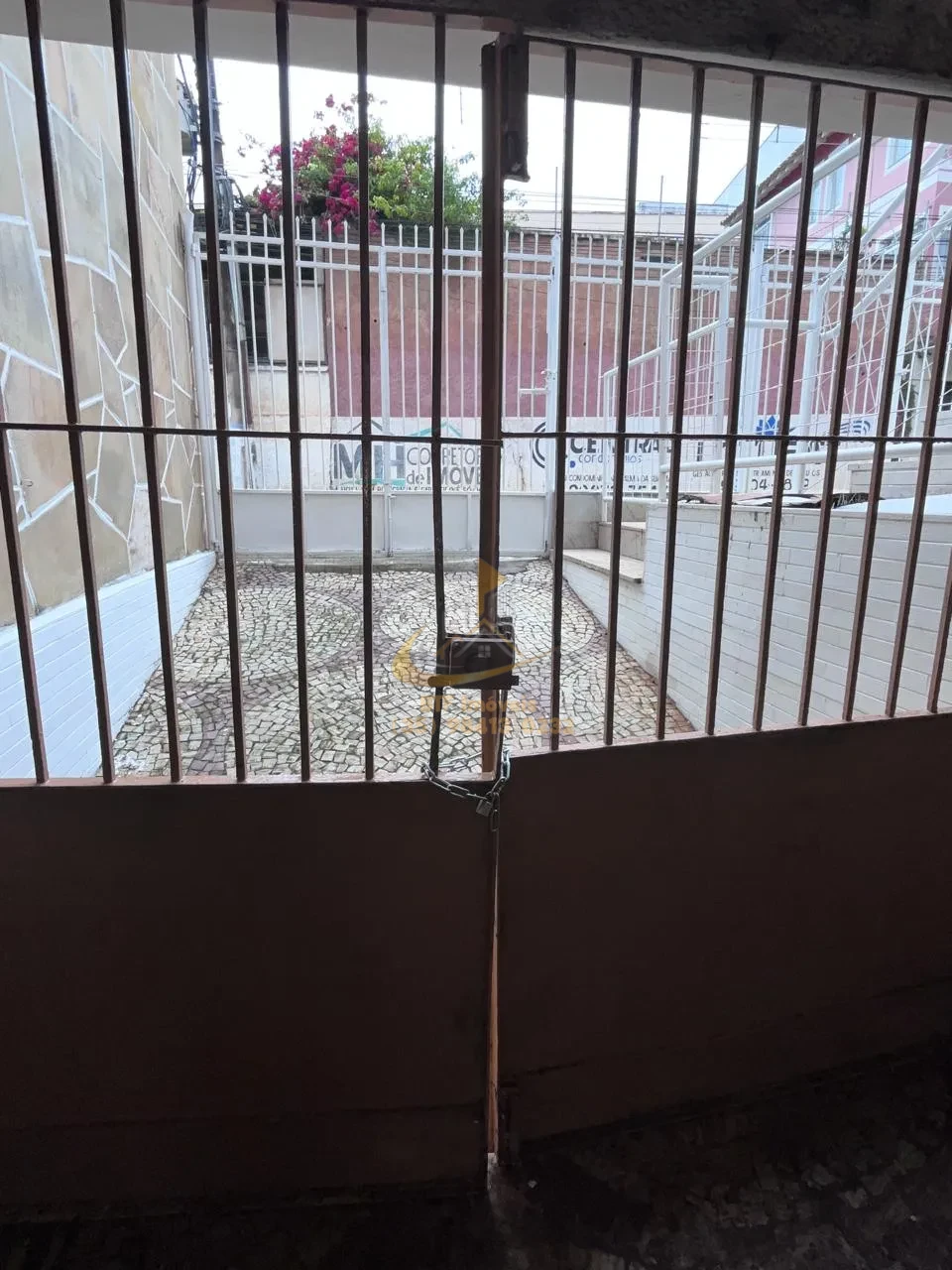 Imagens do imóveis salas / deposito - Comercial Centro Oportunidade com garagem -  salas,  banheiro