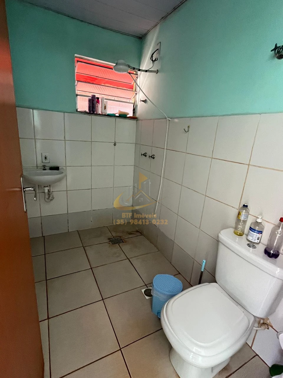 Imagens do imóveis casa  vista lago com melhorias; garagem, sala, cozinha 2 quartos, area serv, quintal