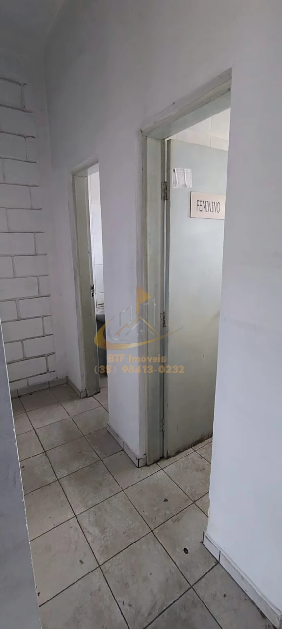 Imagens do imóveis GALPAO2= 300 OU 600 MTS  LOCAÇÃO C 2 BANH, PIA GARAGEM E COMODO PELA RUA LATERAL