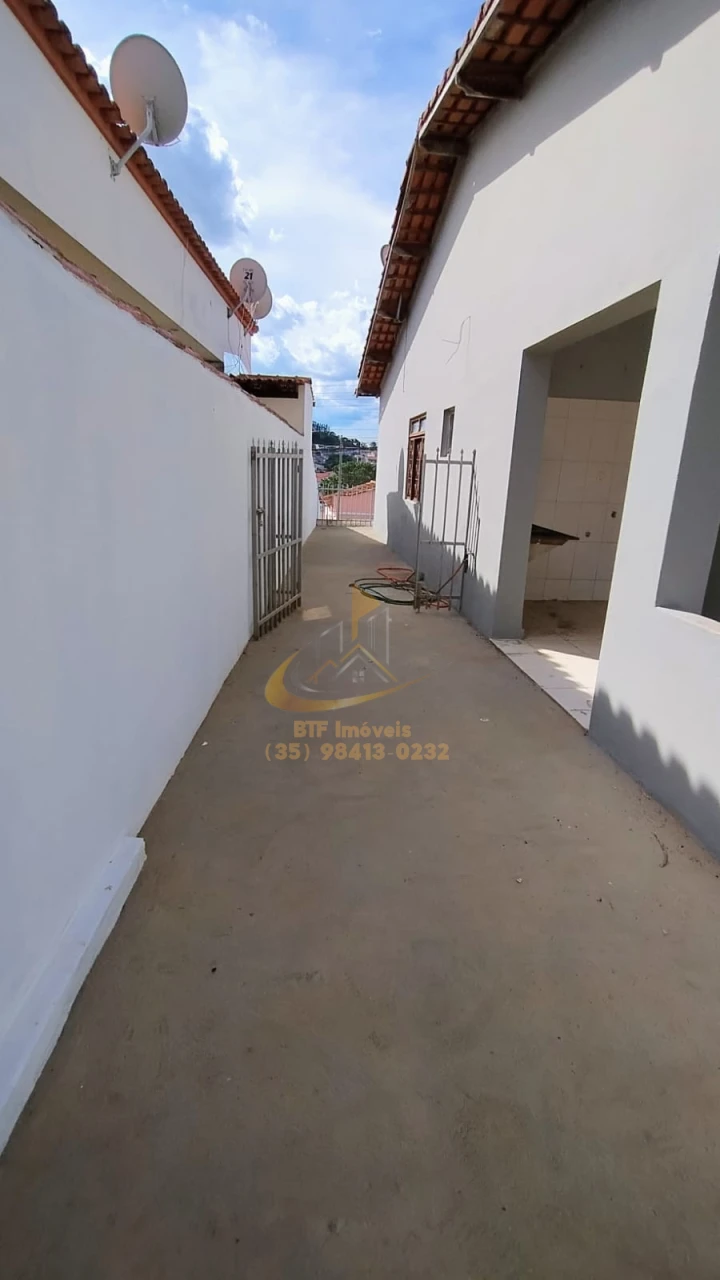 Imagens do imóveis CASA LOCAÇÃO JD GLORIA 3 QUARTOS, SALA, COZINHA, BANHEIRO, AREA SERV, QUINTAL,VARANDA, GARAGEM