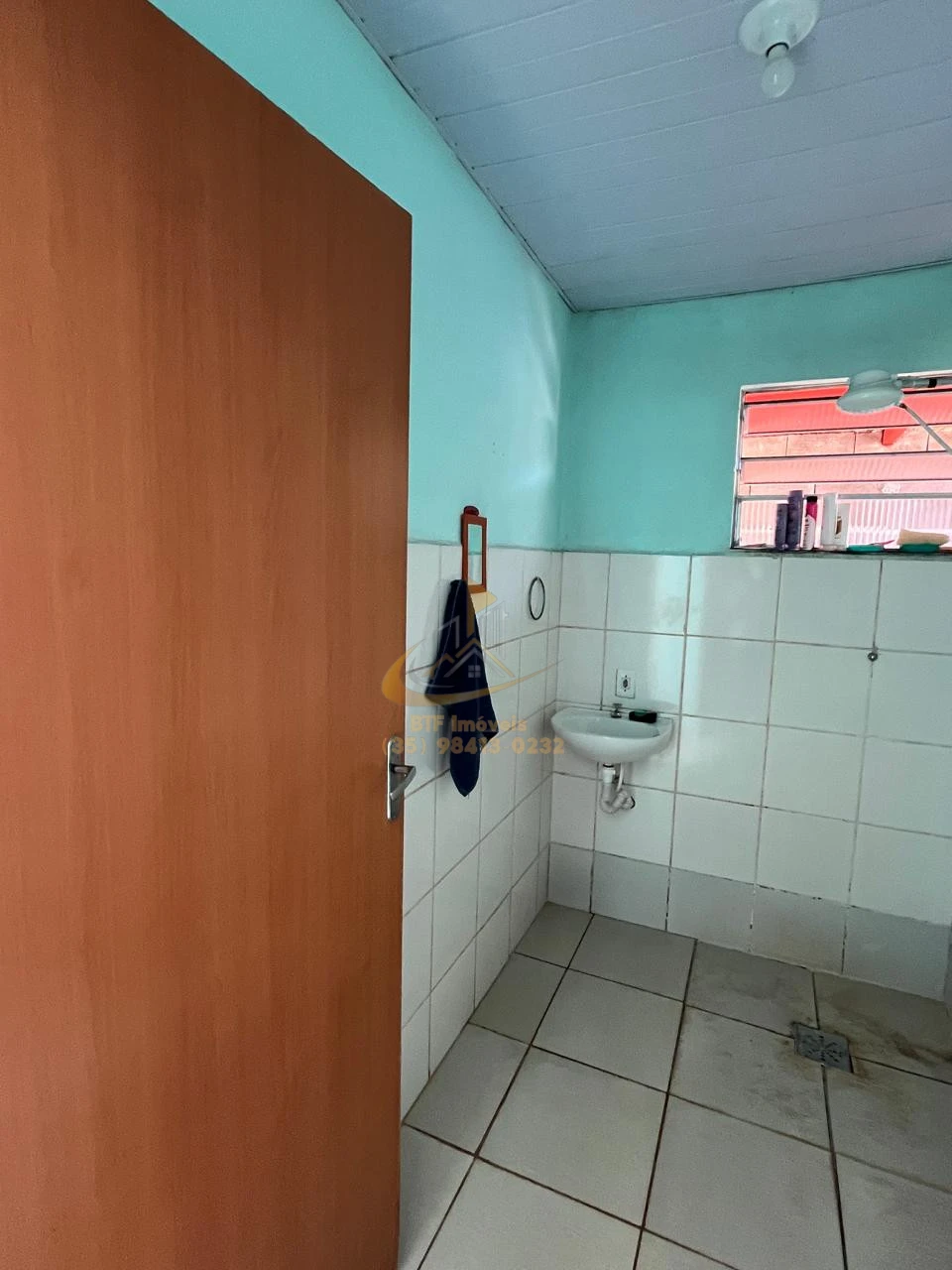 Imagens do imóveis casa  vista lago com melhorias; garagem, sala, cozinha 2 quartos, area serv, quintal