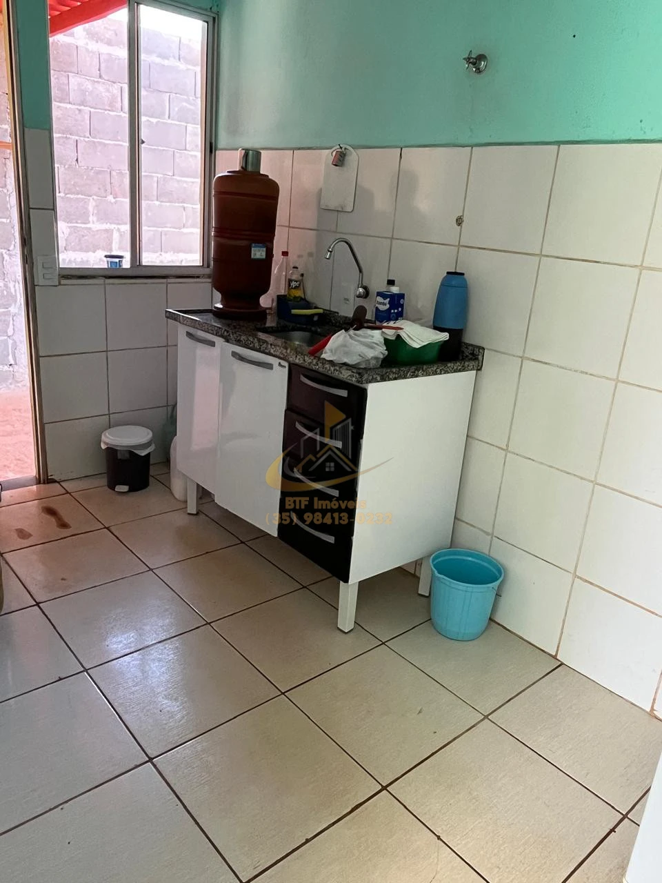 Imagens do imóveis casa  vista lago com melhorias; garagem, sala, cozinha 2 quartos, area serv, quintal