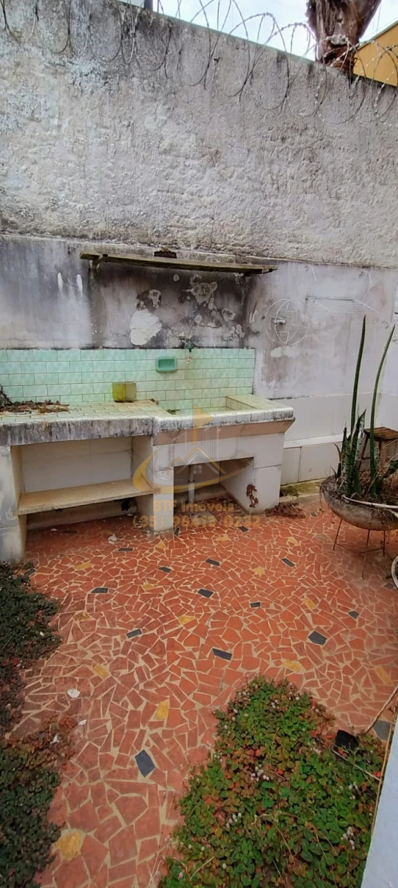 Imagens do imóveis CASA LOCAÇÃO subsolo garagem terreo  sala e banh 1ºAndar  5 quartos sendo 1 suite , banh social, lavanderia