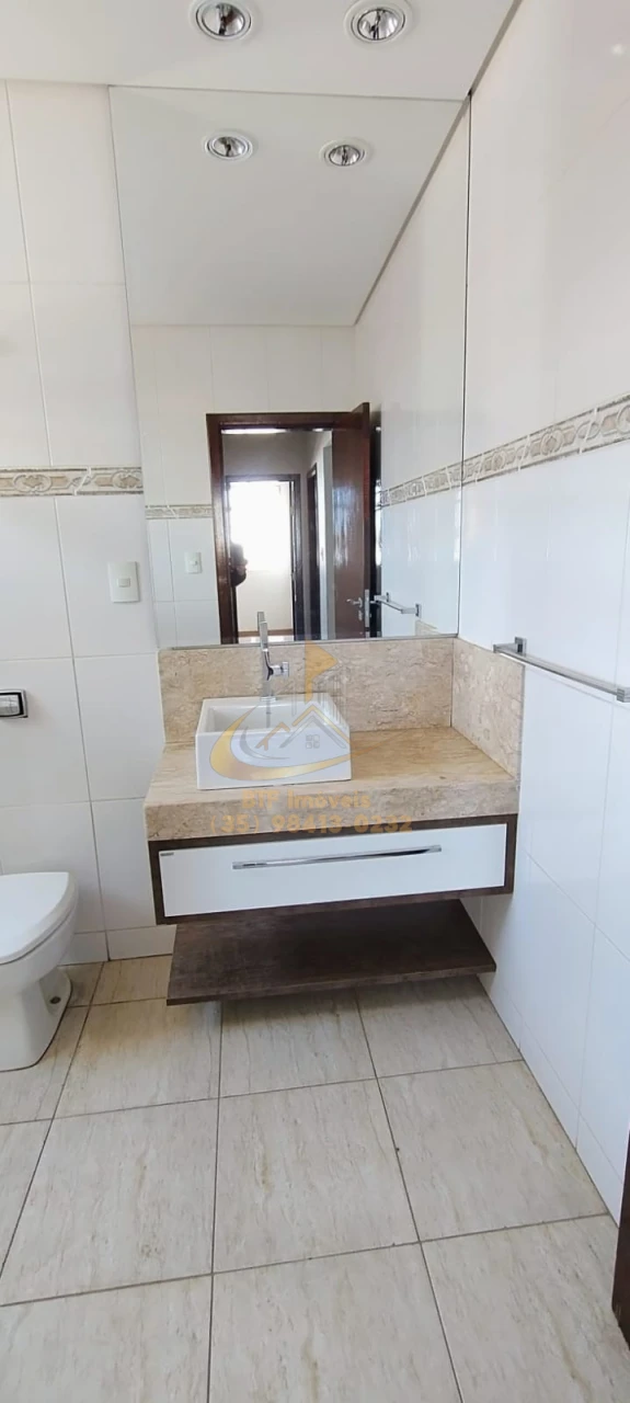 Imagens do imóveis APTO LOCAÇAO CENTRO 3 QUARTOS SALA COZINHA,02 BANH AREA SERV E DEP/ SEM GARAGEM