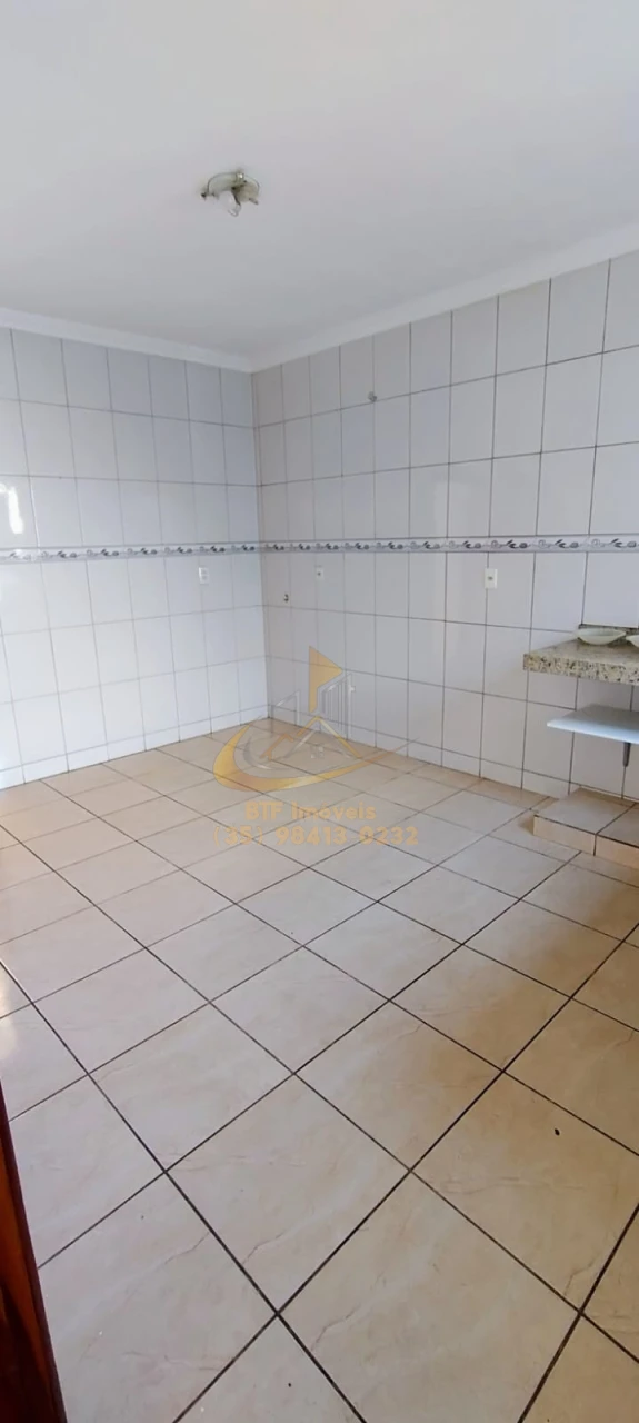 Imagens do imóveis APARTAMENTO  locação 05 quartos sendo 01 suite, 02 salas, varanda, area serv, garagem 2 carros