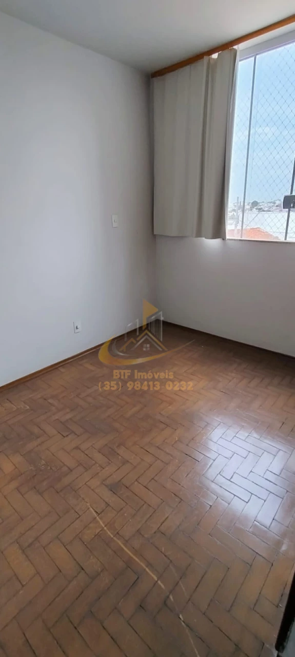 Imagens do imóveis CASA VENDA subsolo garagem terreo  sala e banh 1ºAndar  5 quartos sendo 1 suite , banh social, lavanderia