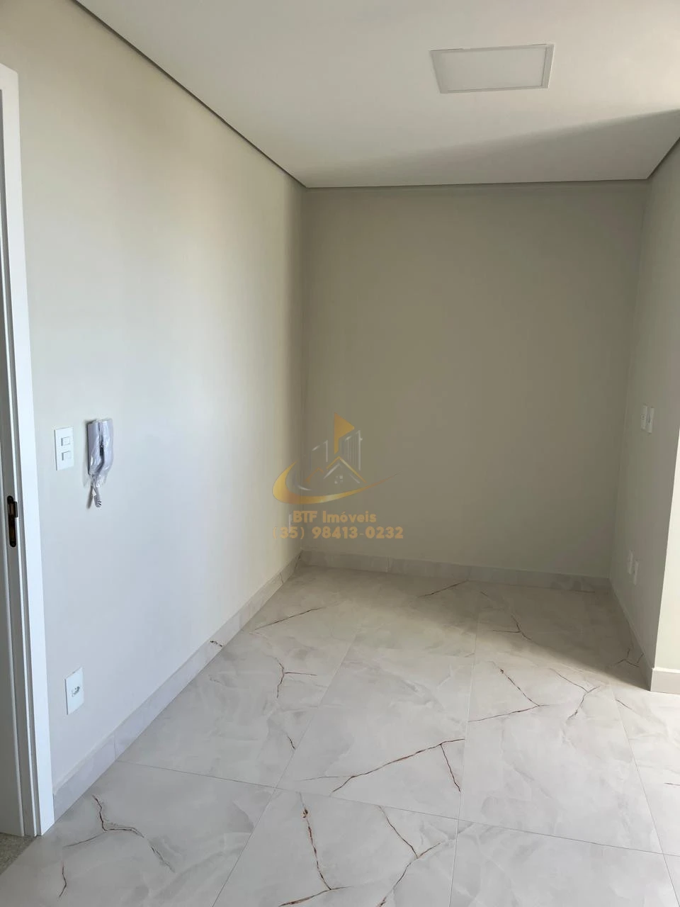 Imagens do imóveis STUDIO  LOCAÇAO  RES.COLIBRI,  CENTRO, 400 MTS DA UFLA