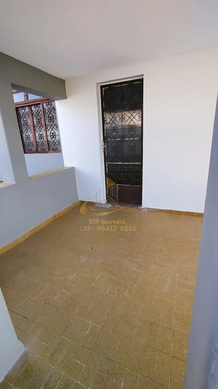 Imagens do imóveis CASA LOCAÇÃO JD GLORIA 3 QUARTOS, SALA, COZINHA, BANHEIRO, AREA SERV, QUINTAL,VARANDA, GARAGEM