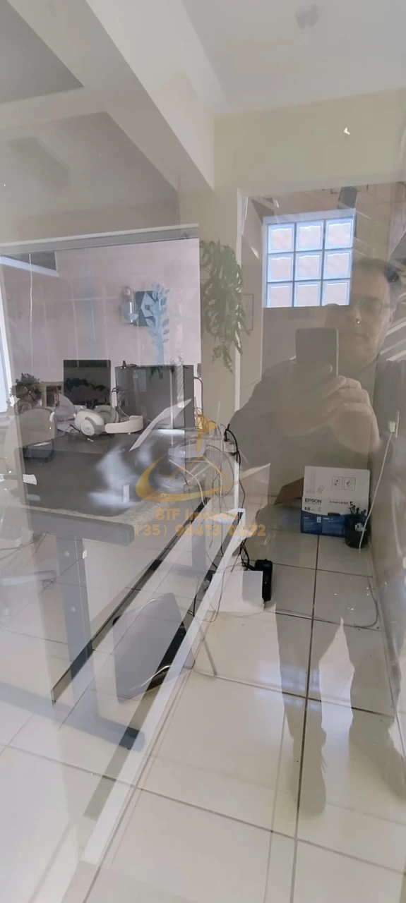 Imagens do imóveis casa venda Bairro Artur Bernardes 7quartos sendo 4 suites, varanda gourmet c churrasqueira,garagem,jardim