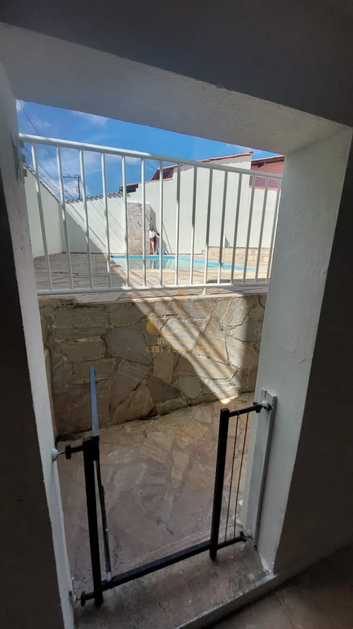 Imagens do imóveis casa  locação Bairro eldorado 3/4 um suite, sala,, copa, banh.social, cozinh, area gourmet, piscina. 2 vagas garagem