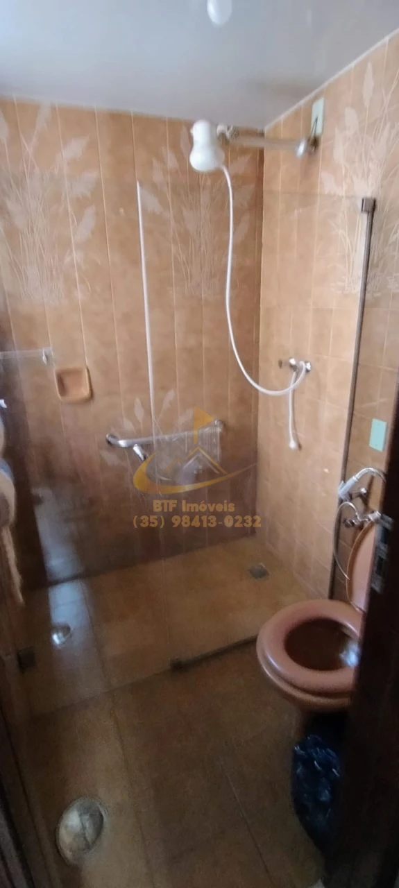 Imagens do imóveis casa venda Bairro Artur Bernardes 7quartos sendo 4 suites, varanda gourmet c churrasqueira,garagem,jardim