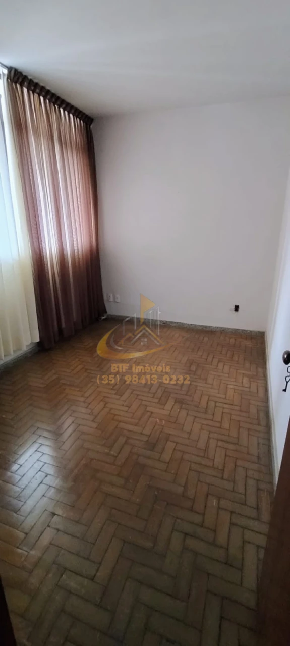 Imagens do imóveis CASA LOCAÇÃO subsolo garagem terreo  sala e banh 1ºAndar  5 quartos sendo 1 suite , banh social, lavanderia