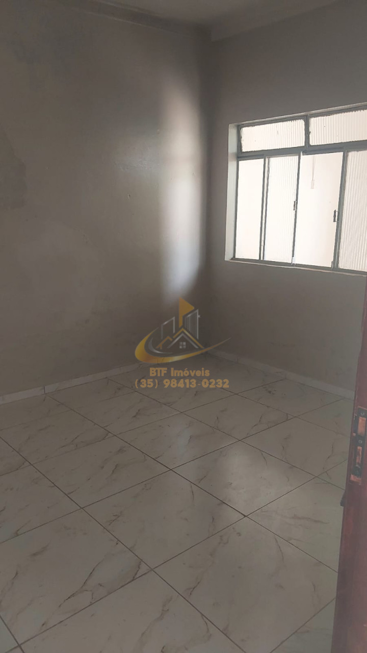 Imagens do imóveis CASA LOCAÇÃO VL S FRANCISCO 02 QUARTOS, SALA, COZINH,BANH. QUARTO DESP, GARAGEM