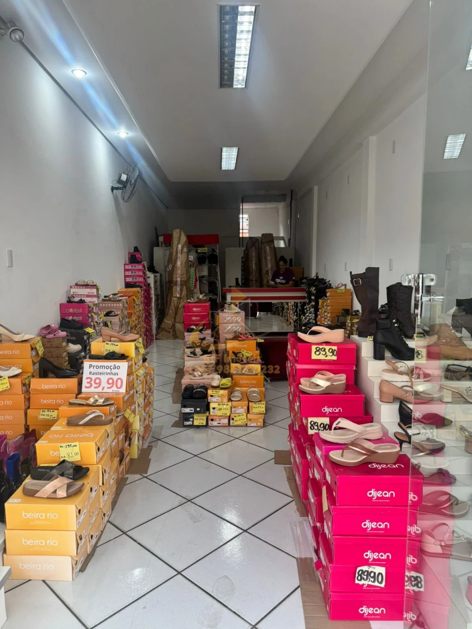 Imagens do imóveis IMOVEL COMERCIAL loja com 220 mts e 2 banheiros - centro - Nepomuceno -MG