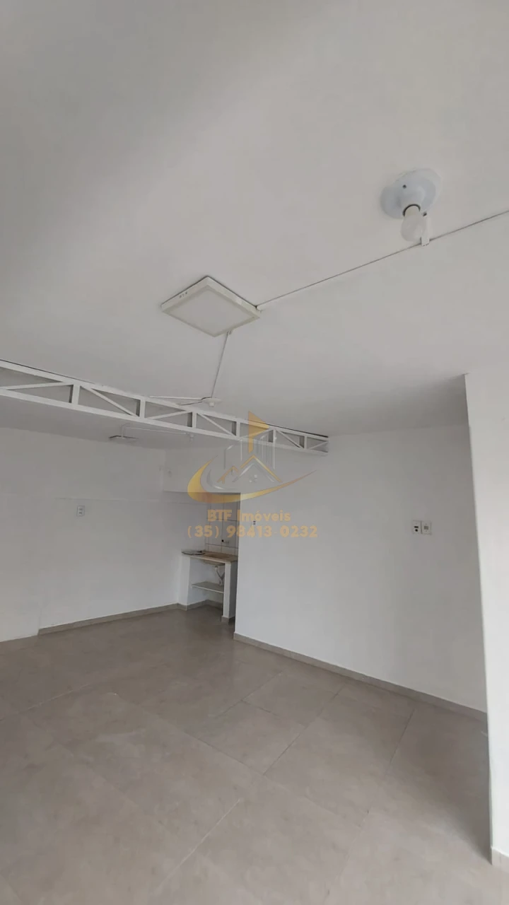 Imagens do imóveis STUDIO OU IMOVEL COMERCIAL COM PORTA DE VIDRO E PORTA AÇO VILA SAO FRANCISCO LAVRAS