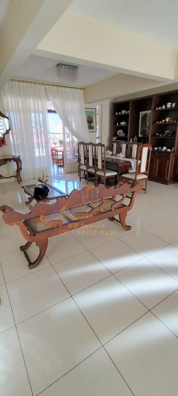 Imagens do imóveis casa venda Bairro Artur Bernardes 7quartos sendo 4 suites, varanda gourmet c churrasqueira,garagem,jardim