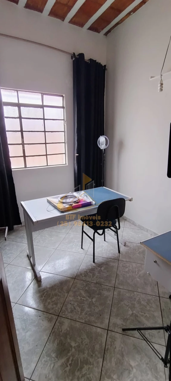 Imagens do imóveis CASA VENDA 2 SALAS 4 QUARTOSCOZINHA/COPA 2BANHAREASERV GARAGEM(ESCRT)2 BARRACOES