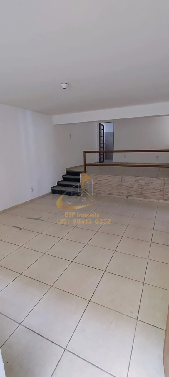 Imagens do imóveis casa  LOC CHACRINHA 03/04 sendo 1 suite, sala, cozinha, banh. area serv. garagem