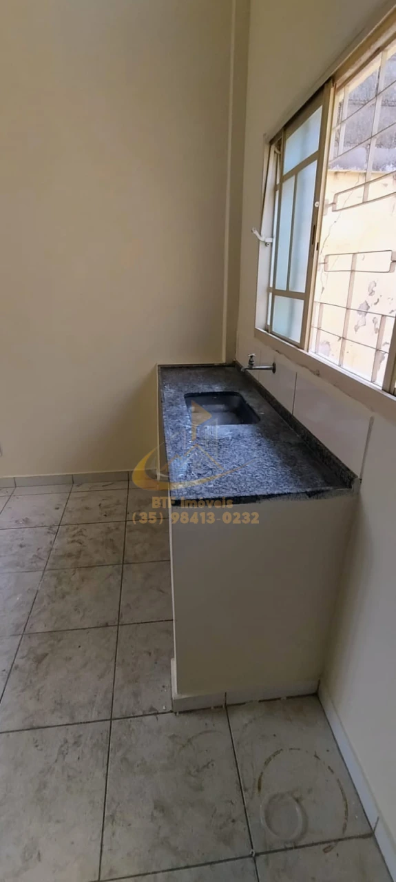 Imagens do imóveis IMOVEL COMERCIAL LOCAÇÃO   COMODO 200 MTS 2 BANHERIOS, COZINHA E COMODO DEPOSITO