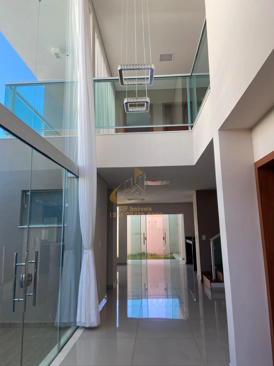 Imagens do imóveis CASA LOCAÇÃO  2 VAGAS GARAGEM, 2 SALAS, COZINHA , AREA GOURMET,3 QUARTOS E SUITE