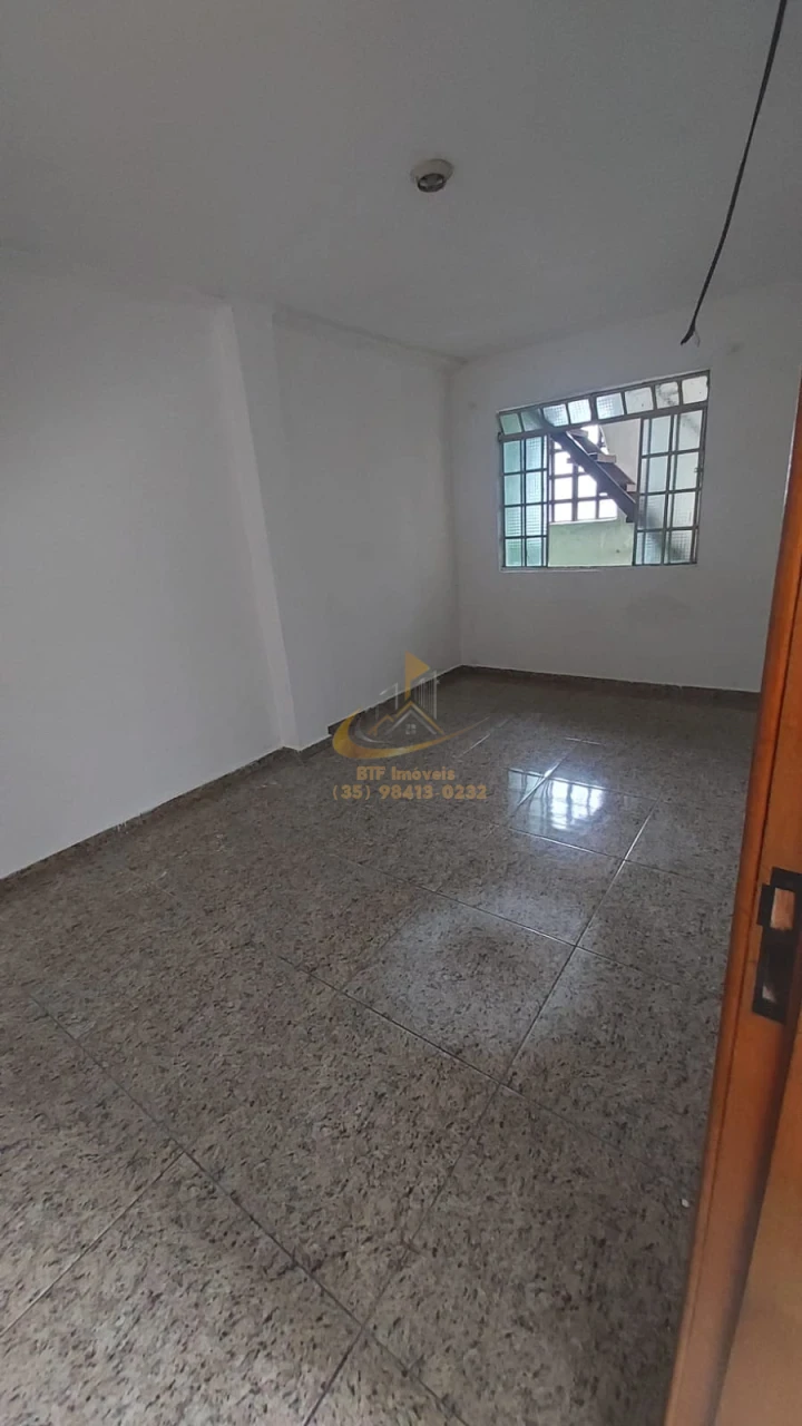 Imagens do imóveis apto kitnet locação  quarto, sala, cozinha, banheiro , area serviço e garagem - primeiro andar