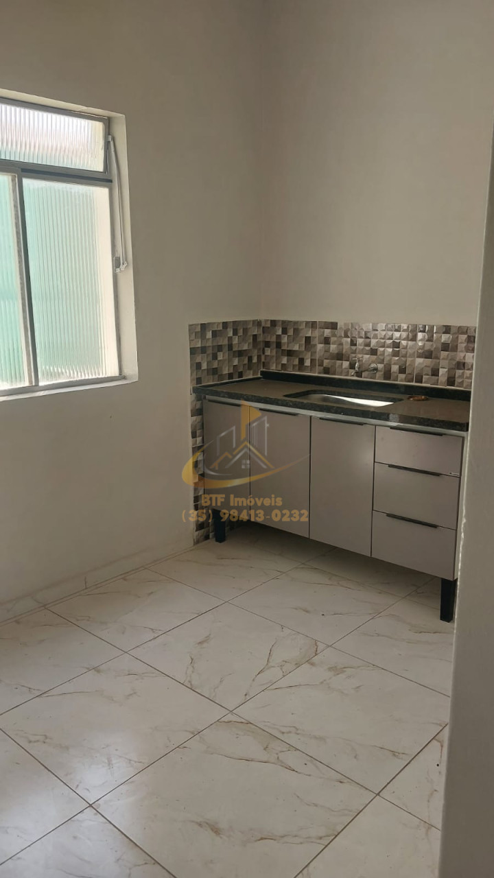 Imagens do imóveis CASA LOCAÇÃO VL S FRANCISCO 02 QUARTOS, SALA, COZINH,BANH. QUARTO DESP, GARAGEM