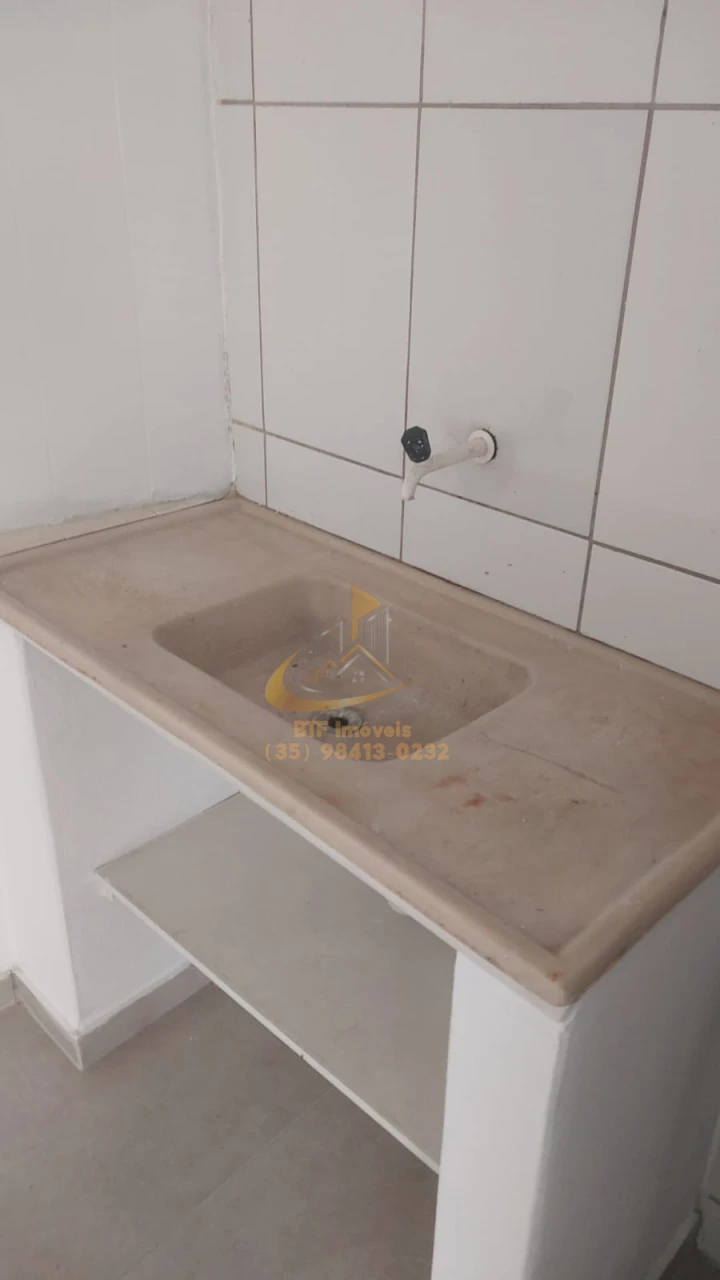 Imagens do imóveis STUDIO OU IMOVEL COMERCIAL COM PORTA DE VIDRO E PORTA AÇO VILA SAO FRANCISCO LAVRAS