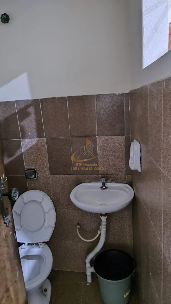 Imagens do imóveis IMOVEL COMERCIAL CENTRO COMA BANHEIRO, COZINHA E ESCRITORIO-  TERREO/CENTRO