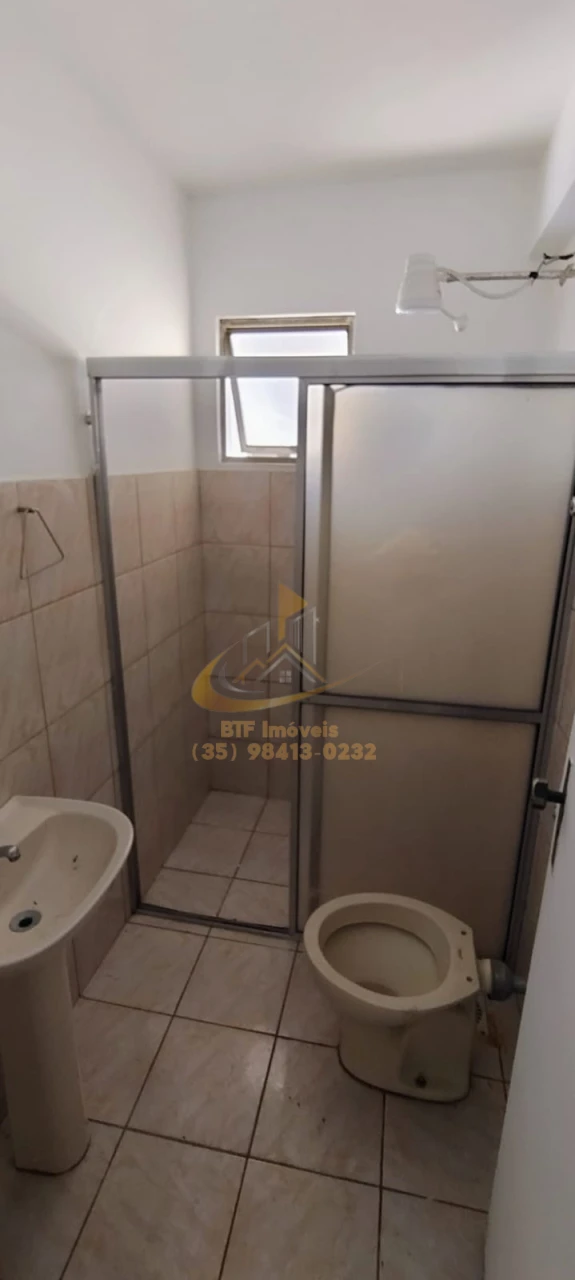 Imagens do imóveis casa  LOC CHACRINHA 03/04 sendo 1 suite, sala, cozinha, banh. area serv. garagem