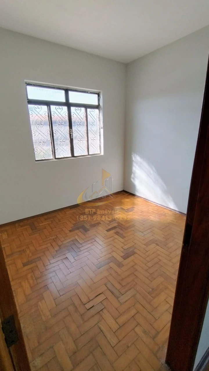 Imagens do imóveis CASA LOCAÇÃO JD GLORIA 3 QUARTOS, SALA, COZINHA, BANHEIRO, AREA SERV, QUINTAL,VARANDA, GARAGEM