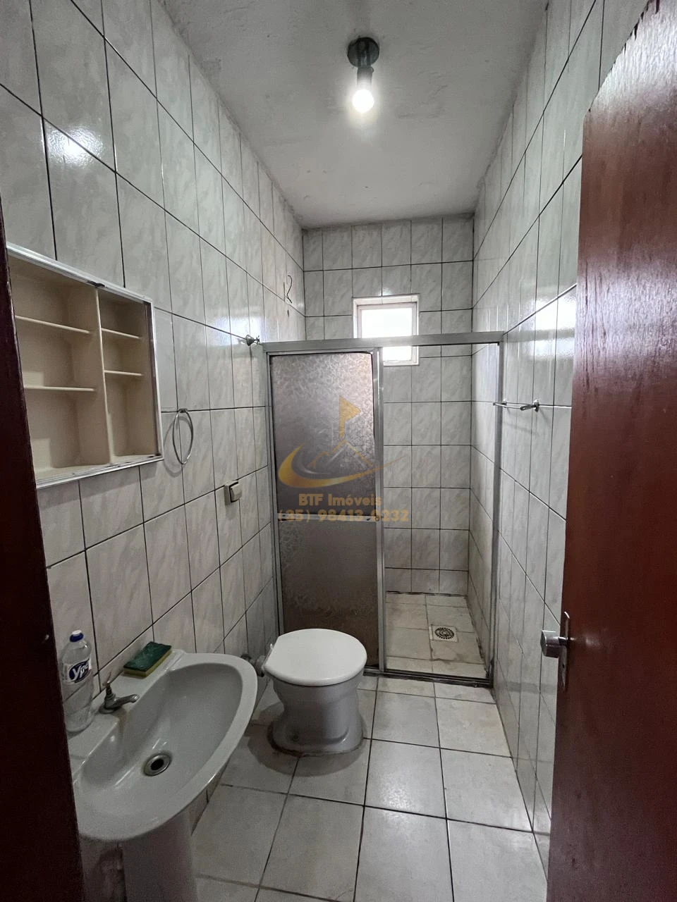 Imagens do imóveis Apto locação 03 quartos, sala, cozinha , area serv, banh.social -  1,2 km ufla