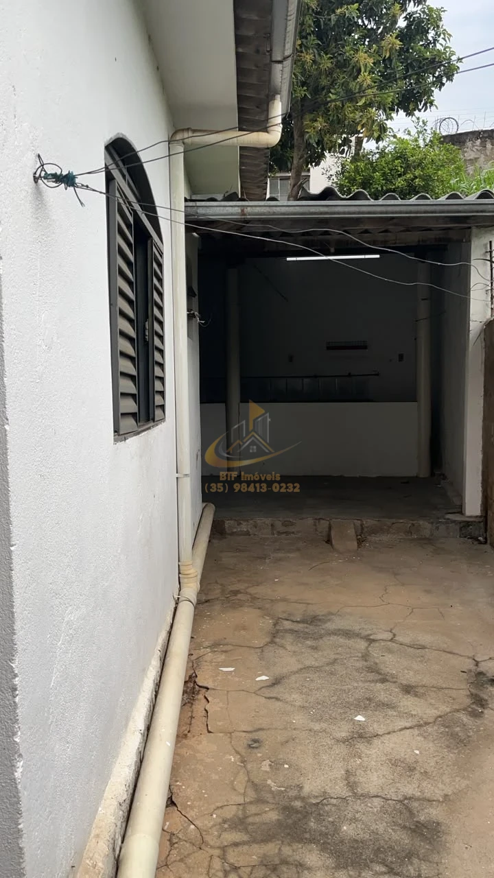Imagens do imóveis CASA locaçao 01KM UFLA 02 QUARTOS, SALA, COZINHA, BANH SOCIAL,AREA SERV,LAVABO, GARAGEM