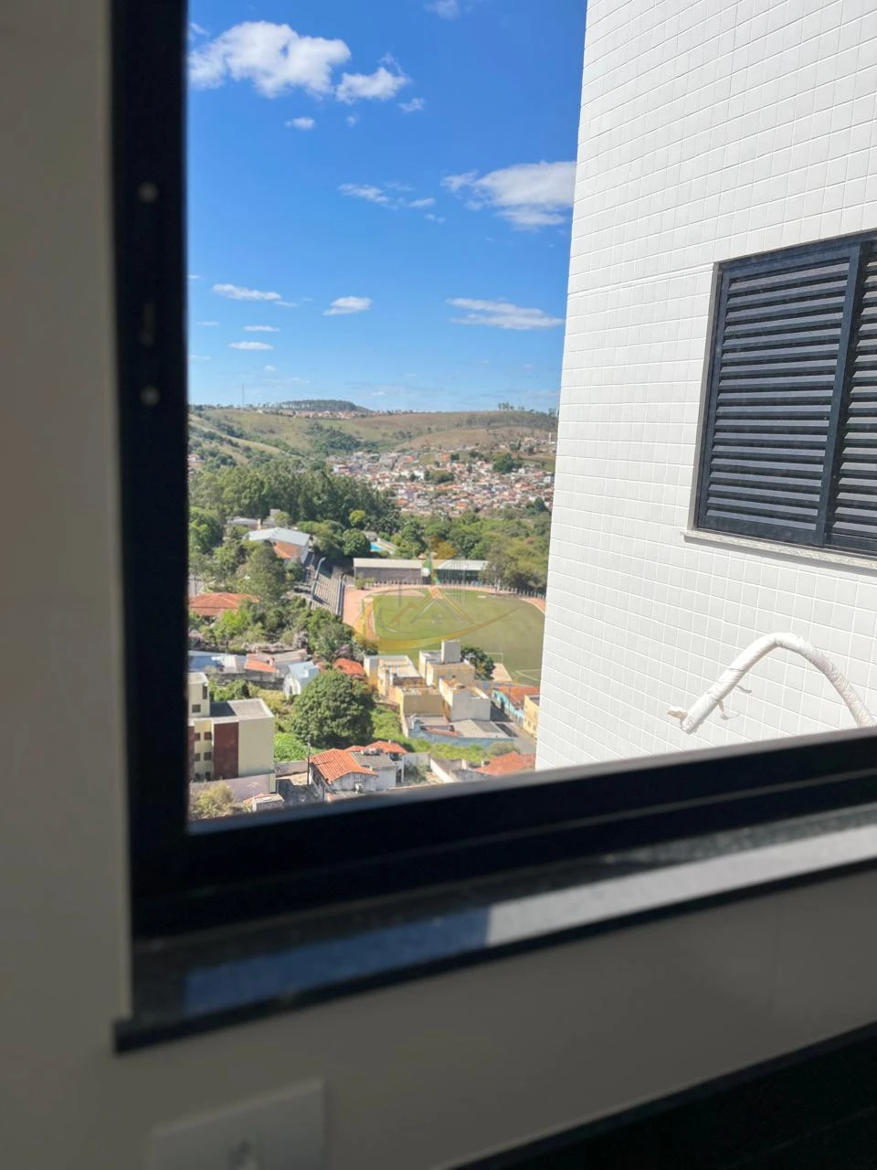 Imagens do imóveis STUDIO  LOCAÇAO  RES.COLIBRI,  CENTRO, 400 MTS DA UFLA