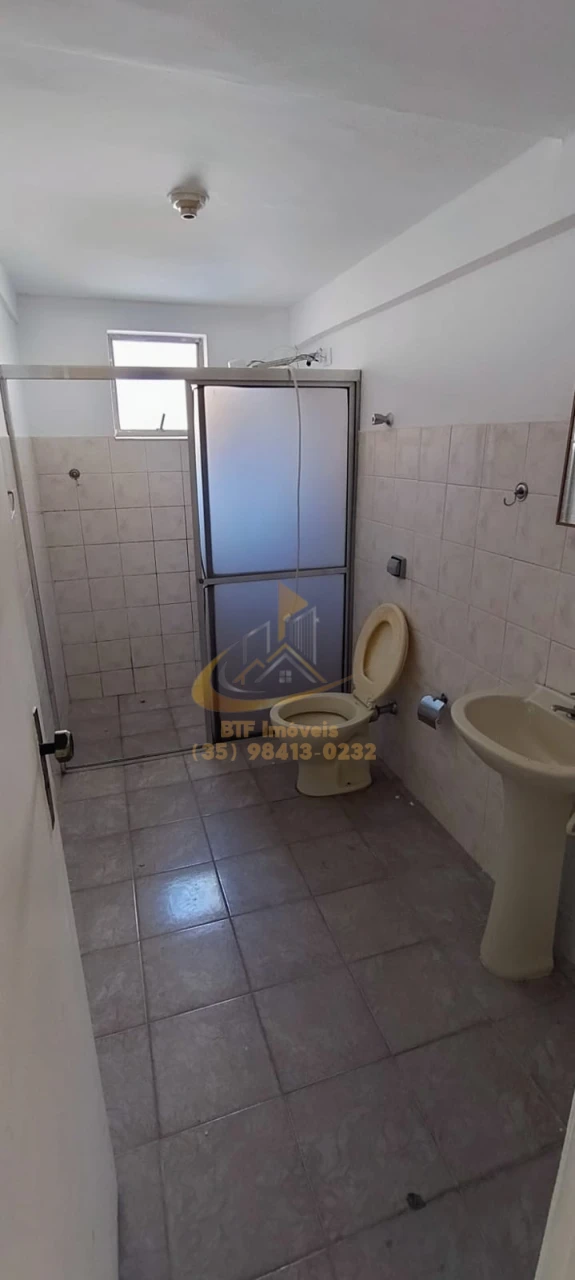 Imagens do imóveis casa  LOC CHACRINHA 03/04 sendo 1 suite, sala, cozinha, banh. area serv. garagem